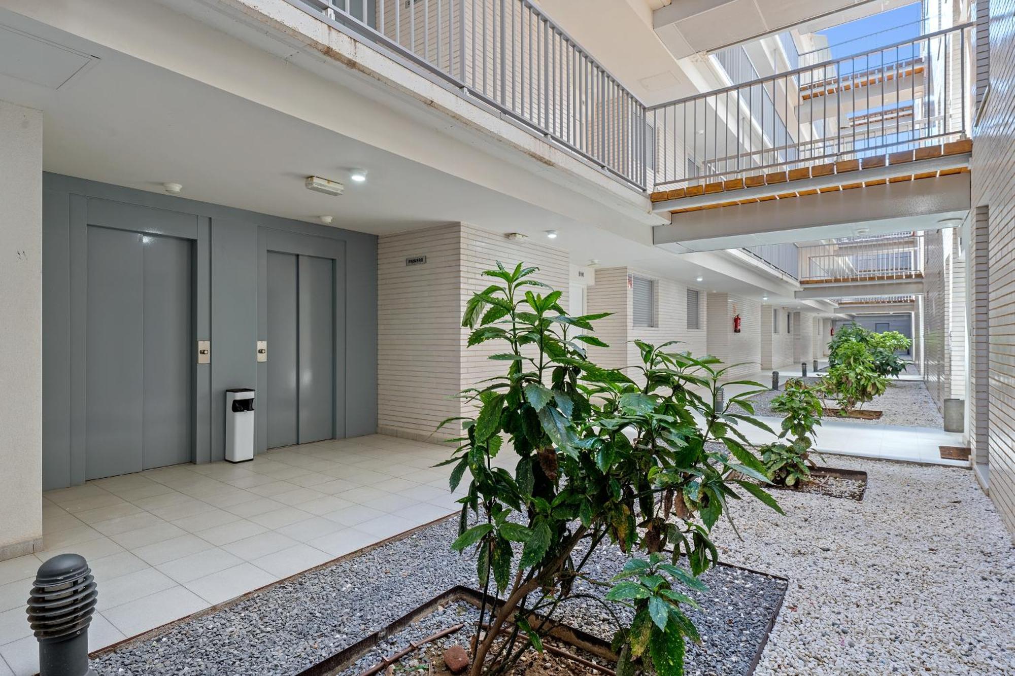Hauzify I Apartament Mestral Cambrils Luaran gambar